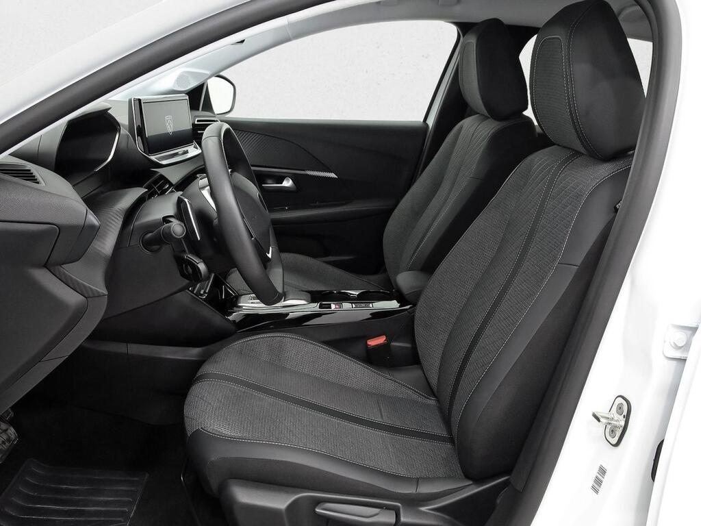 Peugeot 208 Allure HYBRID 100 eDCS6 8