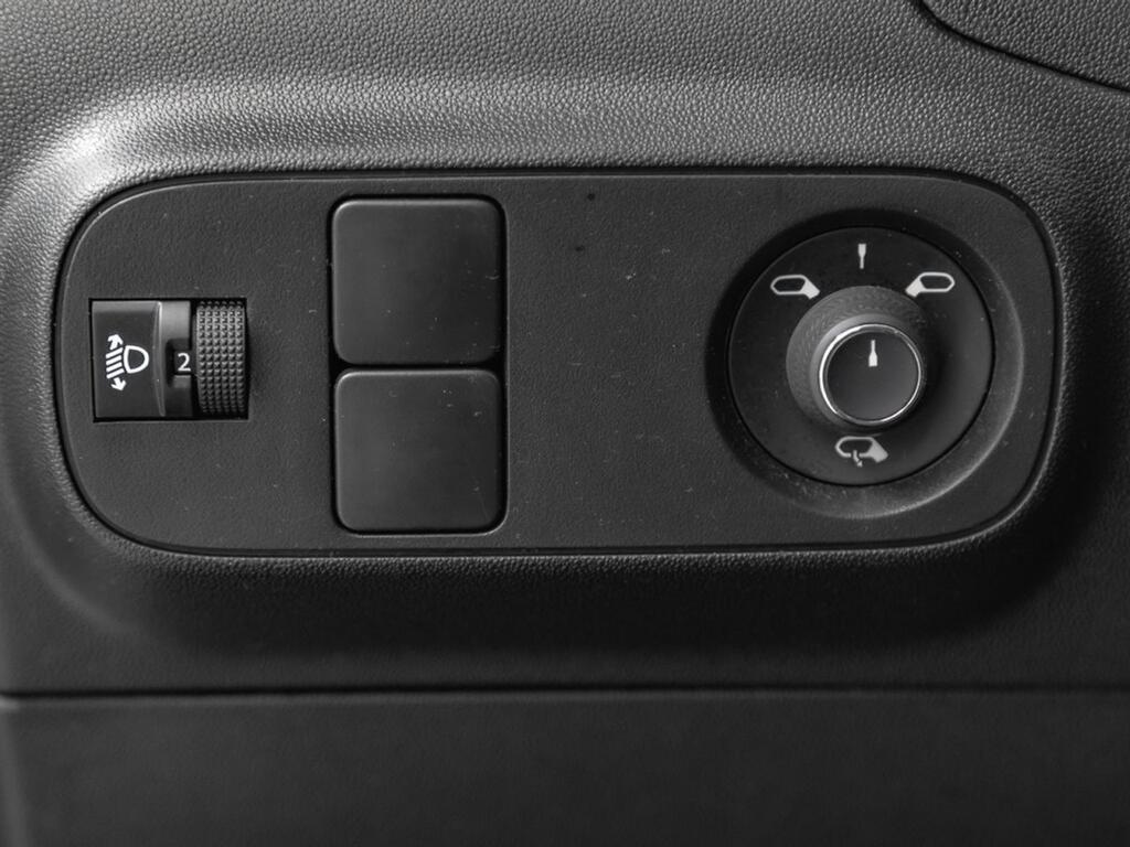 Citroën C3 BlueHDi 75KW (100CV) S&S Feel Pack 31