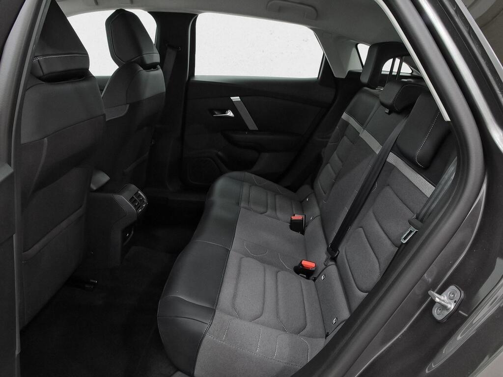 Citroën C4 PureTech 130 S&S 6v Plus 9