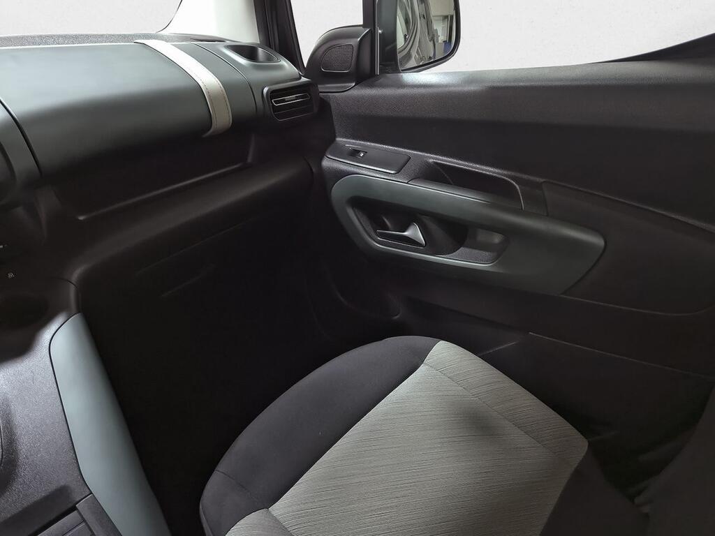 Citroën Berlingo Talla M BlueHDi 130 S&S 6v SHINE 29