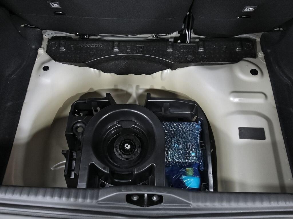 Citroën C3 PureTech 60KW (83CV) Shine 34