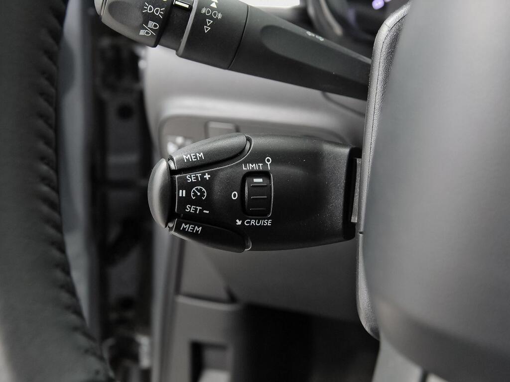 Citroën C3 PureTech 60KW (83CV) Shine 17