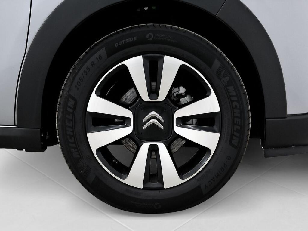 Citroën C3 PureTech 60KW (83CV) Shine 11