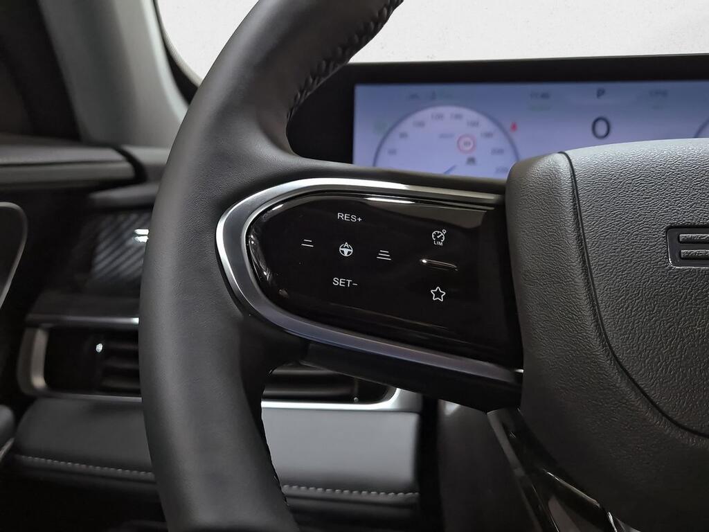 Ebro S700 1.5 TGDI PHEV Luxury E-CVT 16