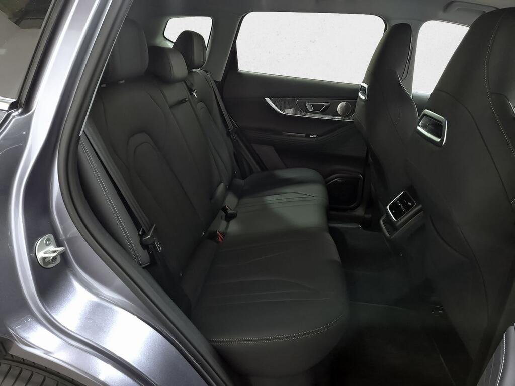 Ebro S700 1.5 TGDI PHEV Luxury E-CVT 8