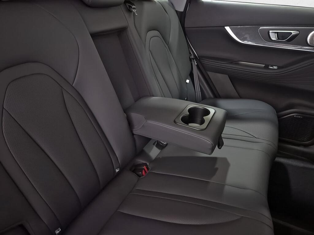 Ebro S700 1.5 TGDI PHEV Luxury E-CVT 43