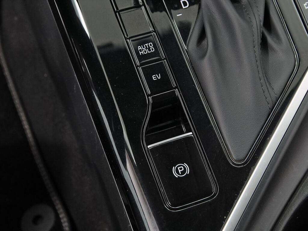 Kia Niro 1.6 GDi PHEV 104kW (141CV) Concept 29