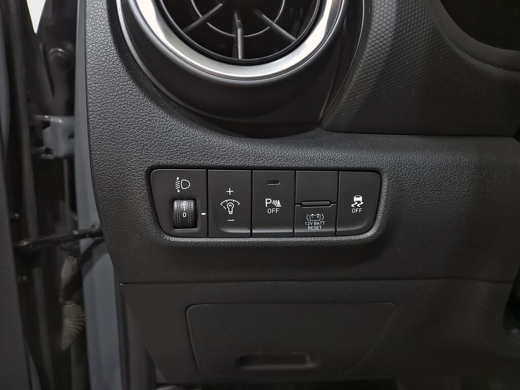 Hyundai Kona 1.6 GDI HEV Tecno 2C DCT 12