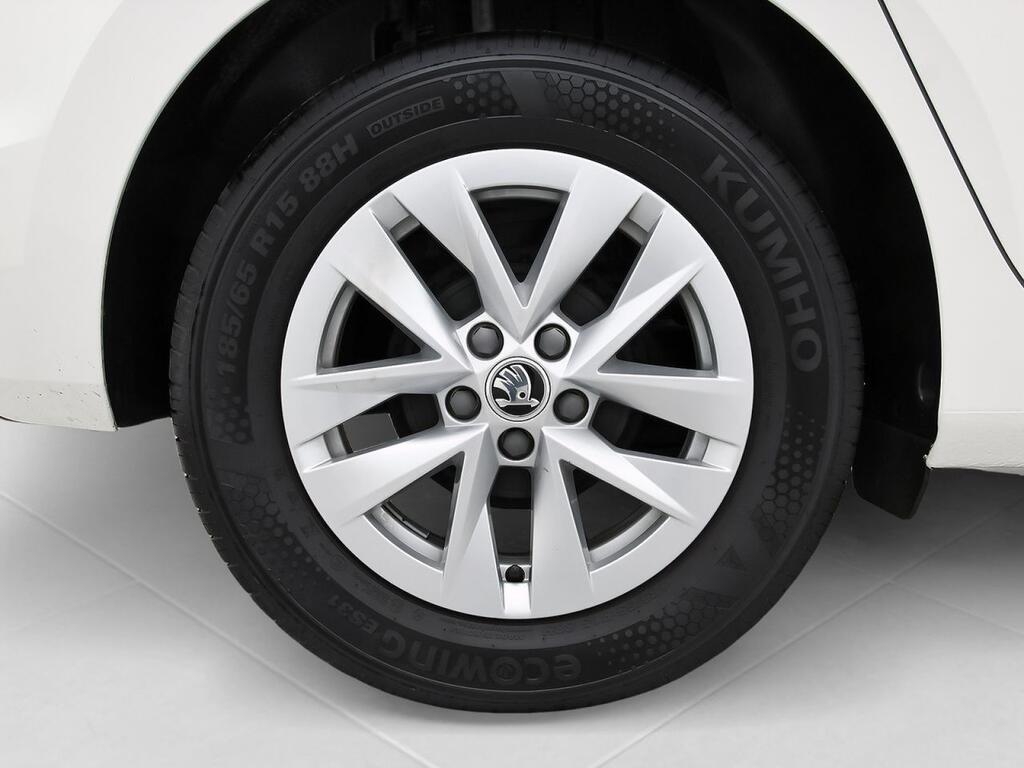 Skoda Fabia 1.0 TSI 70KW (95CV) Ambition 8