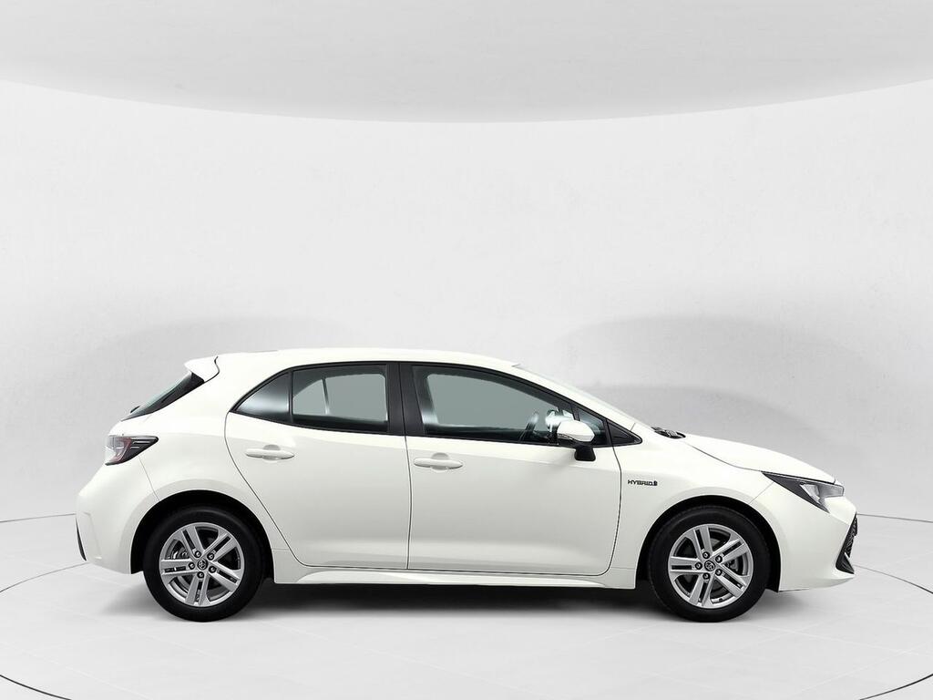 Toyota Corolla 1.8 125H BUSINESS E-CVT 3