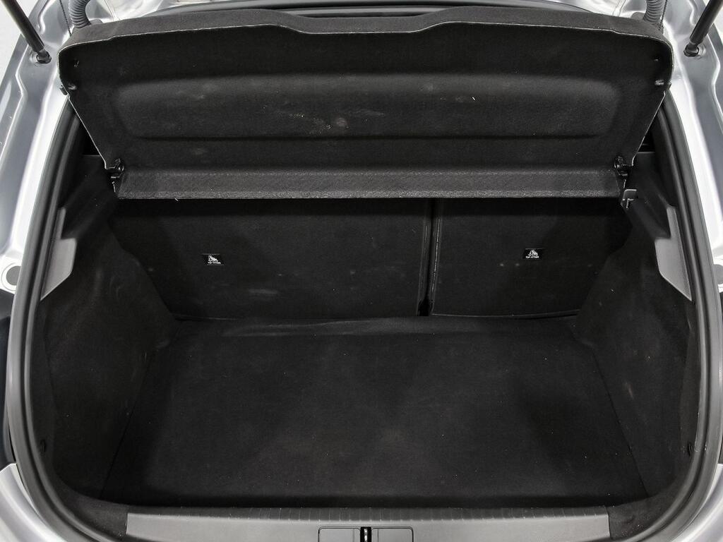 Peugeot 208 Allure Puretech 100 10