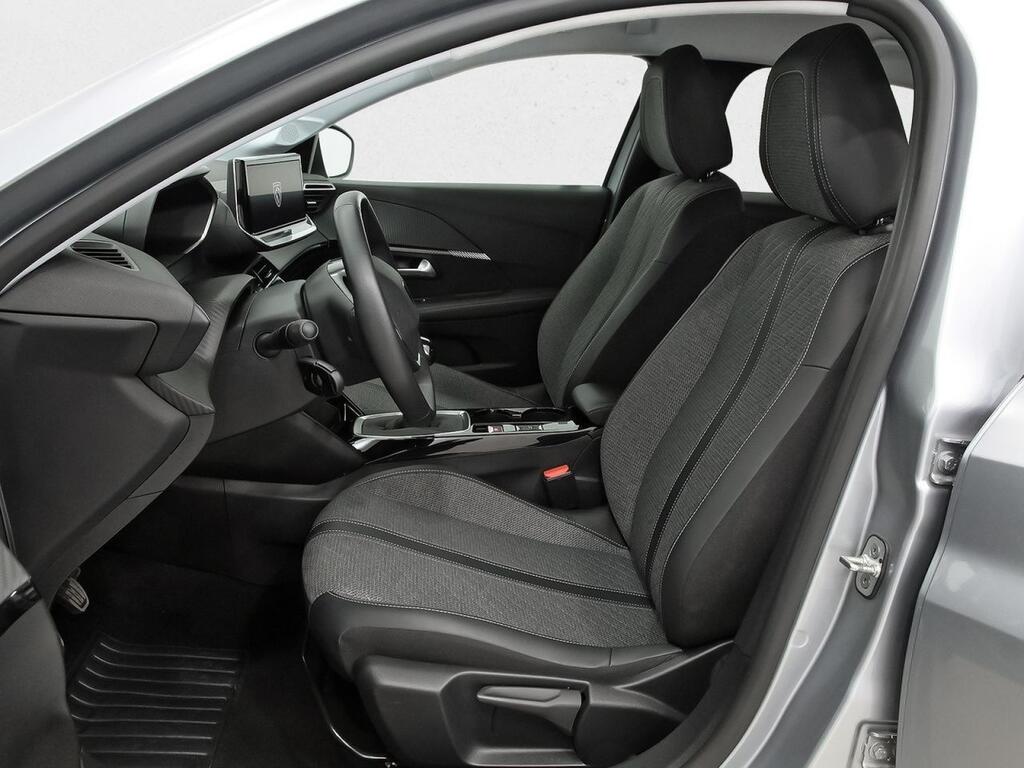 Peugeot 208 Allure Puretech 100 8