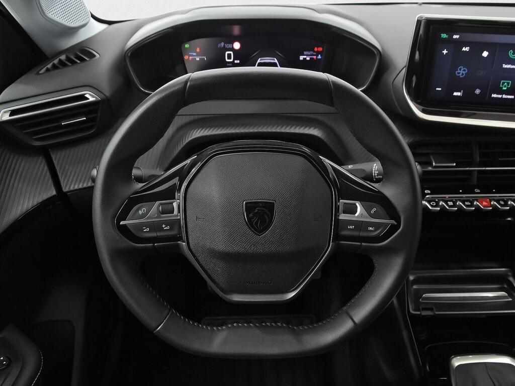 Peugeot 208 Allure Puretech 100 21