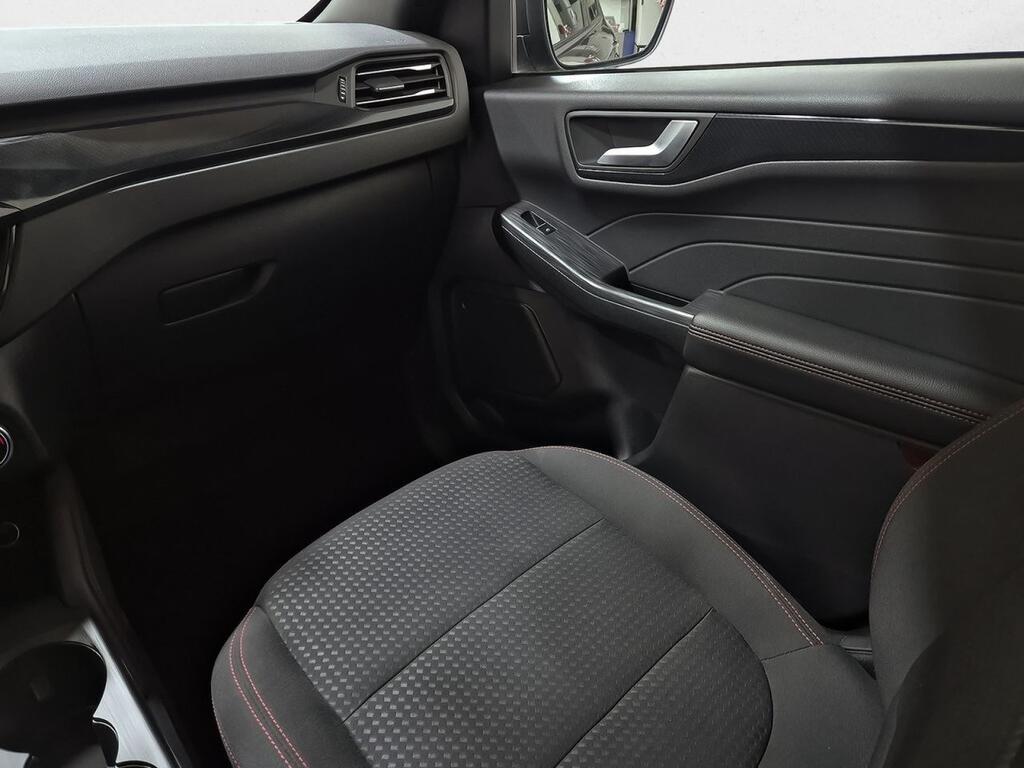 Ford Kuga ST-Line 2.5 Duratec FHEV 140kW Auto 31