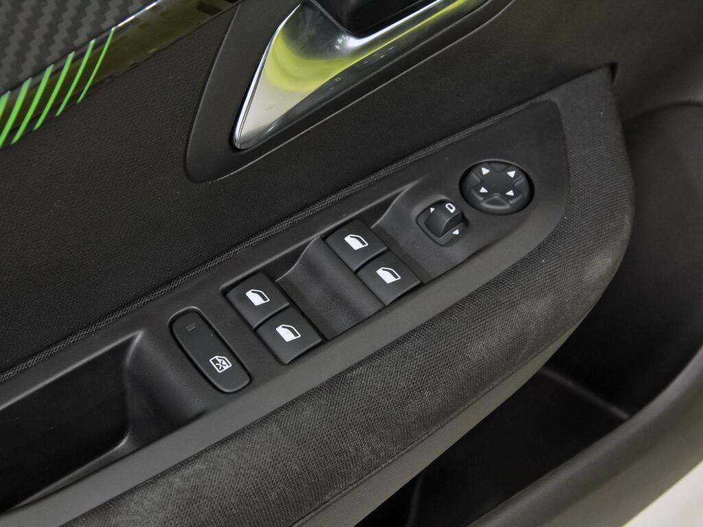 Peugeot 208 Active Puretech 100 13