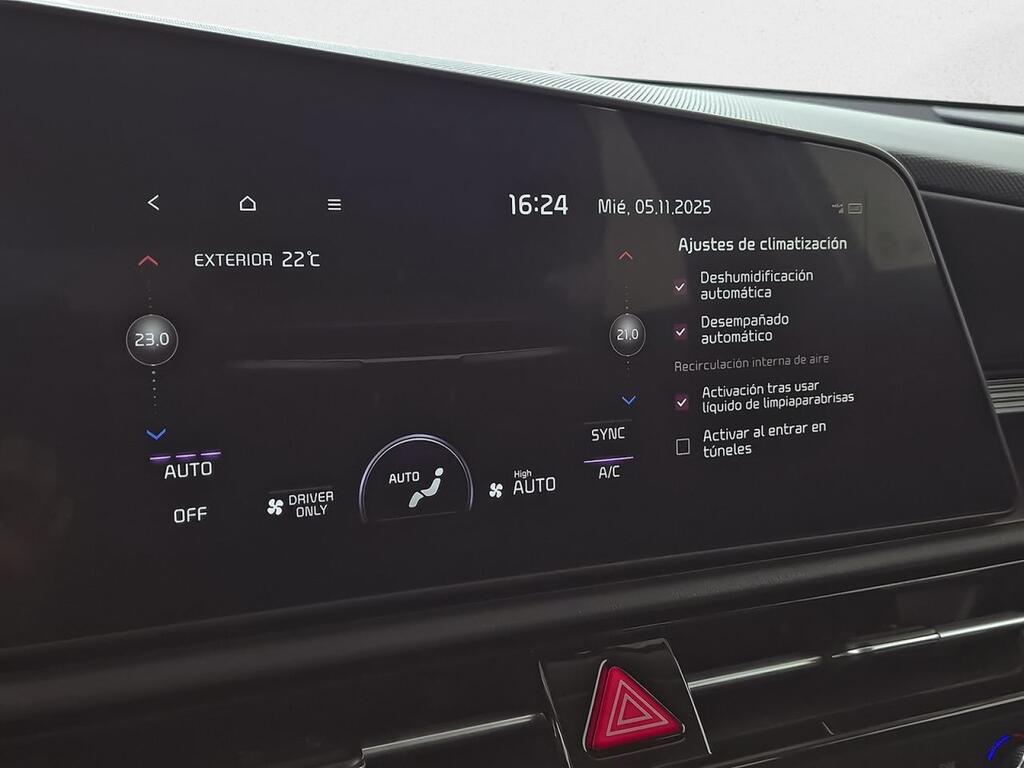 Kia Niro 1.6 GDi HEV 104kW (141CV) Concept 24