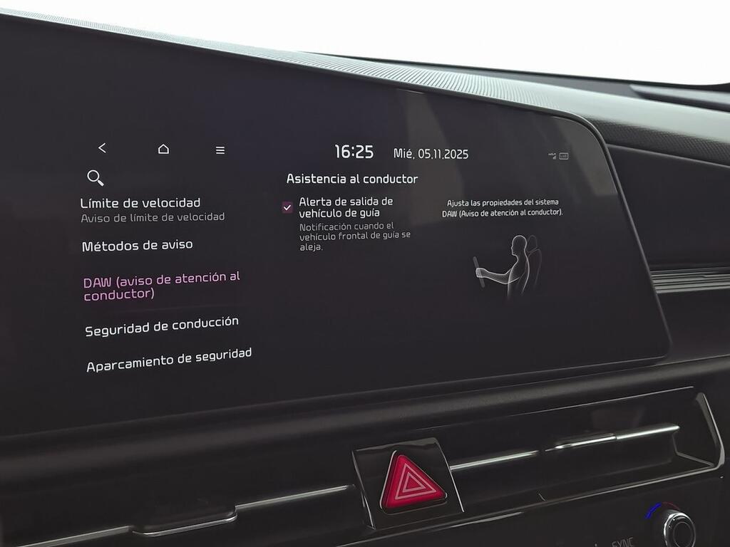 Kia Niro 1.6 GDi HEV 104kW (141CV) Concept 30