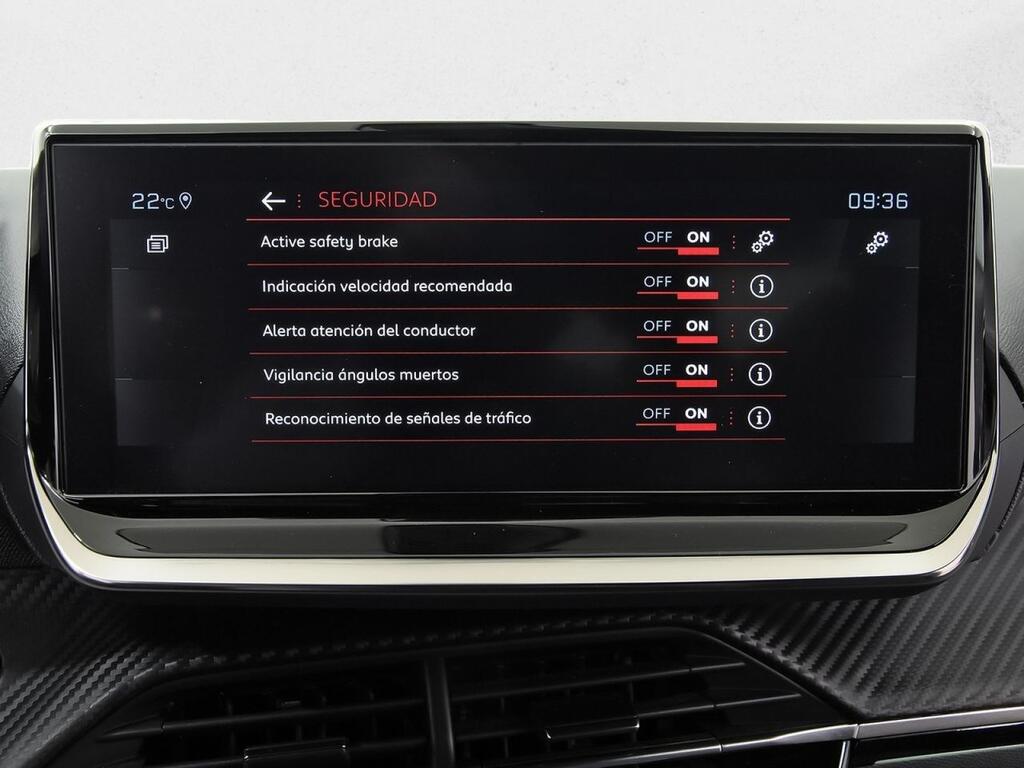 Peugeot 208 PureTech 73kW (100CV) GT 27