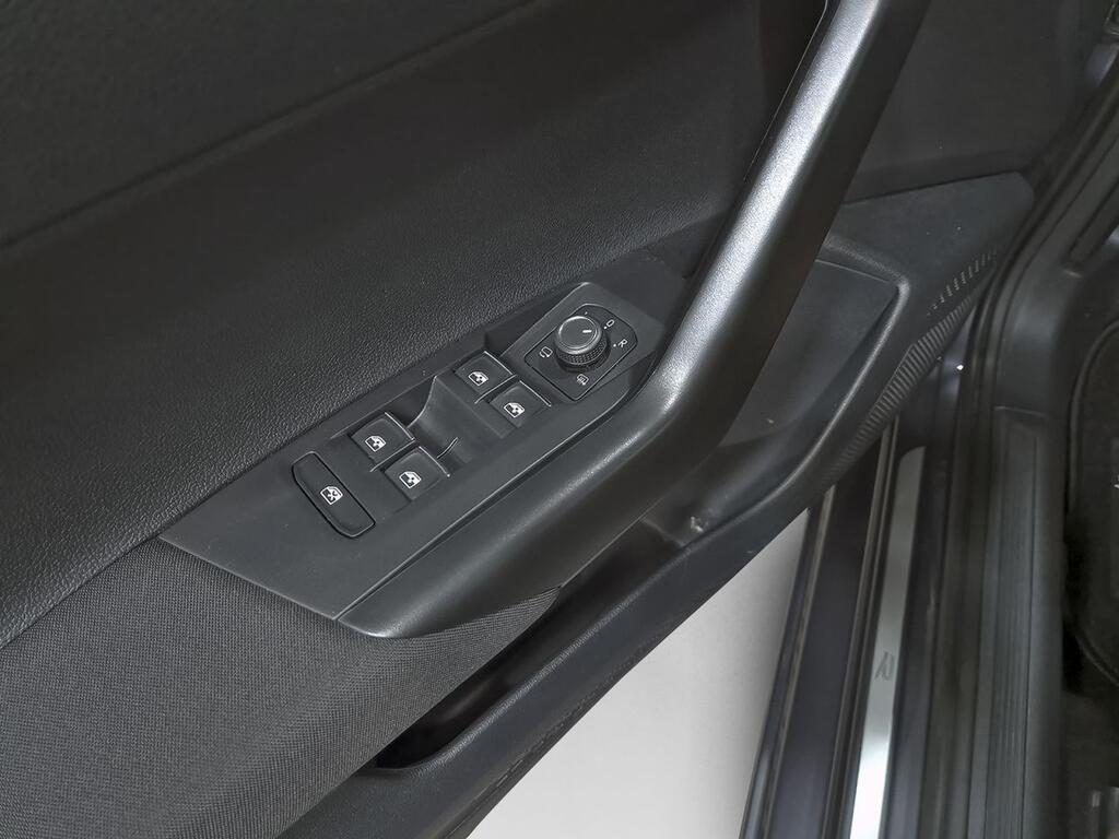 Volkswagen Taigo R-Line 1.0 TSI 81kW (110CV) DSG 11