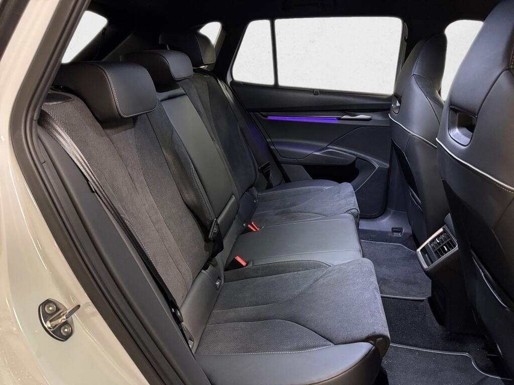 Skoda Elroq 210 kW (CV) 82 kWh (77 kwh neta) Sportli 6