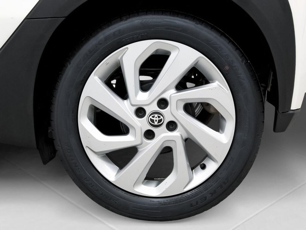 Toyota Aygo X Cross 1.0 VVT-I 72CV Play 10