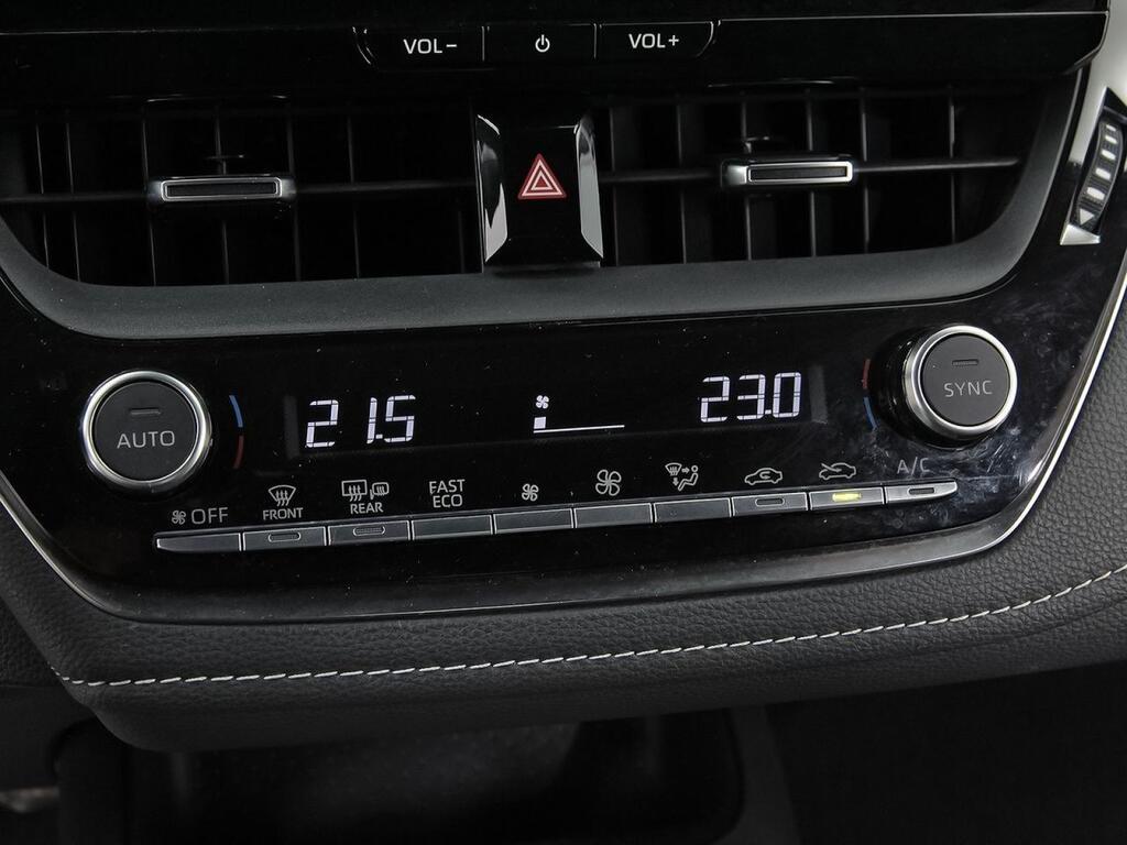 Toyota Corolla 140H Active Plus 29