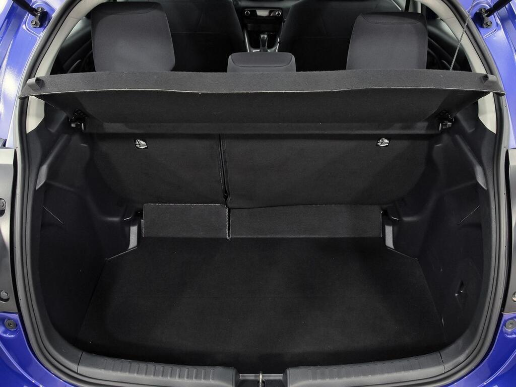 Toyota Yaris 1.5 120H Active Plus 10