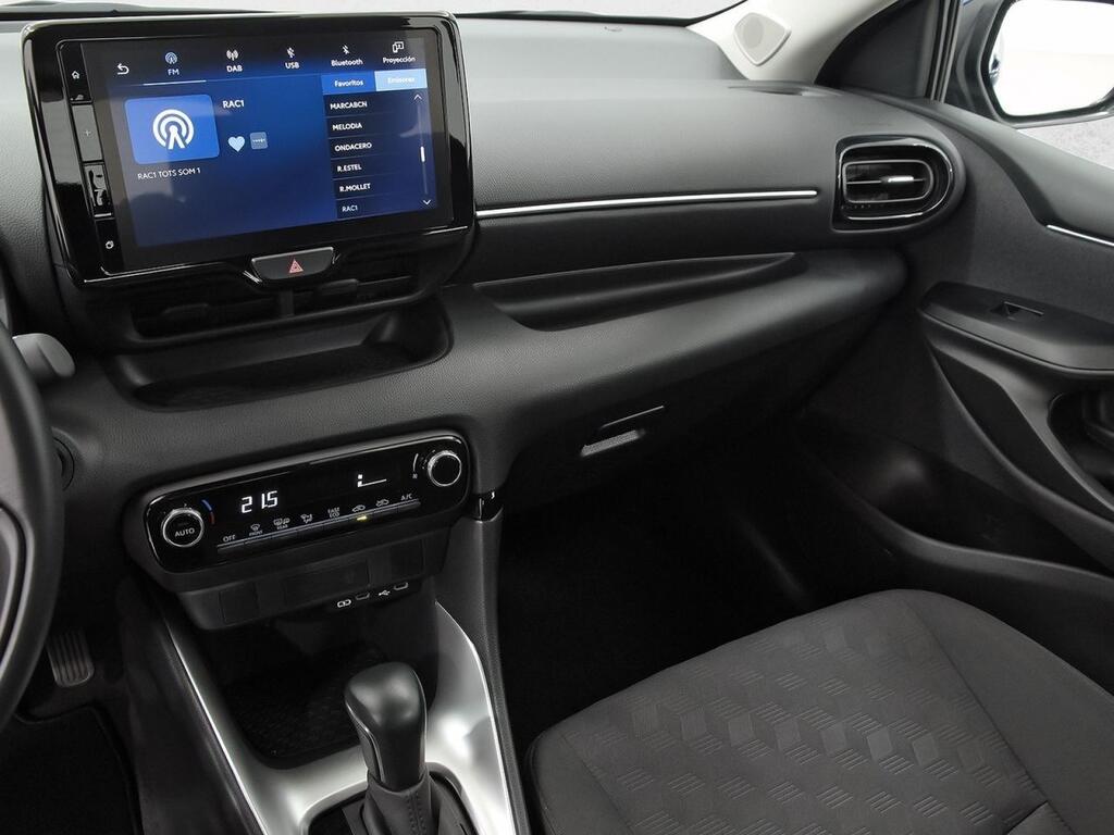 Toyota Yaris 1.5 120H Active Plus 12