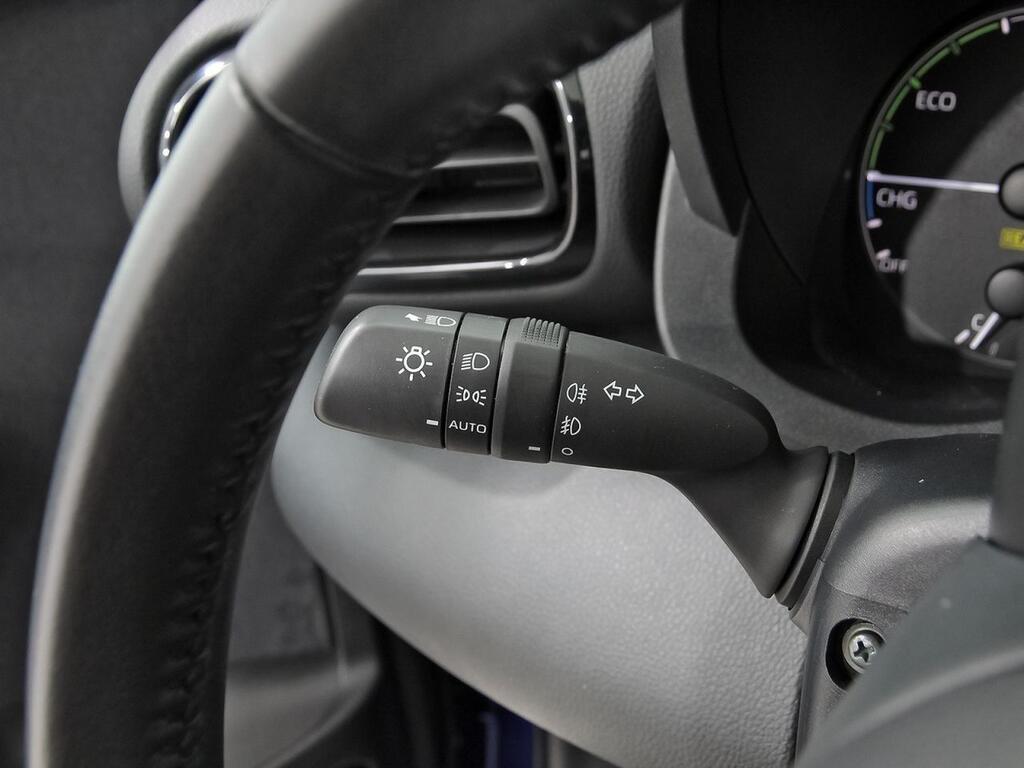 Toyota Yaris 1.5 120H Active Plus 16