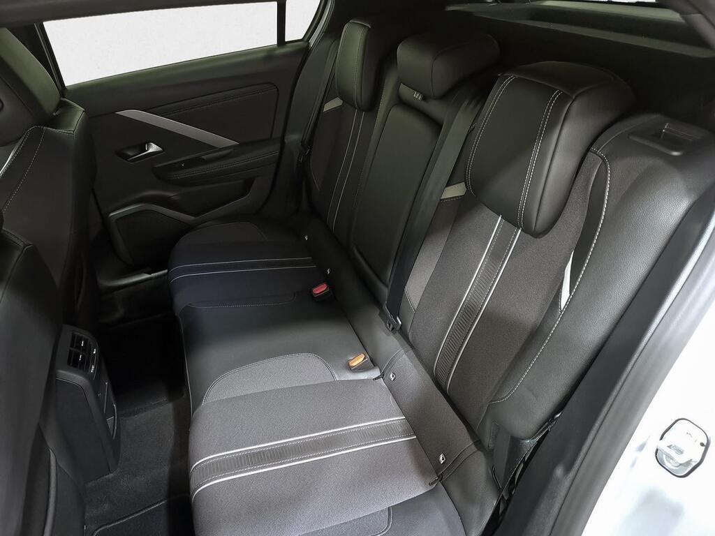 Opel Astra 1.2T XHT 96kW (130CV) GS 9