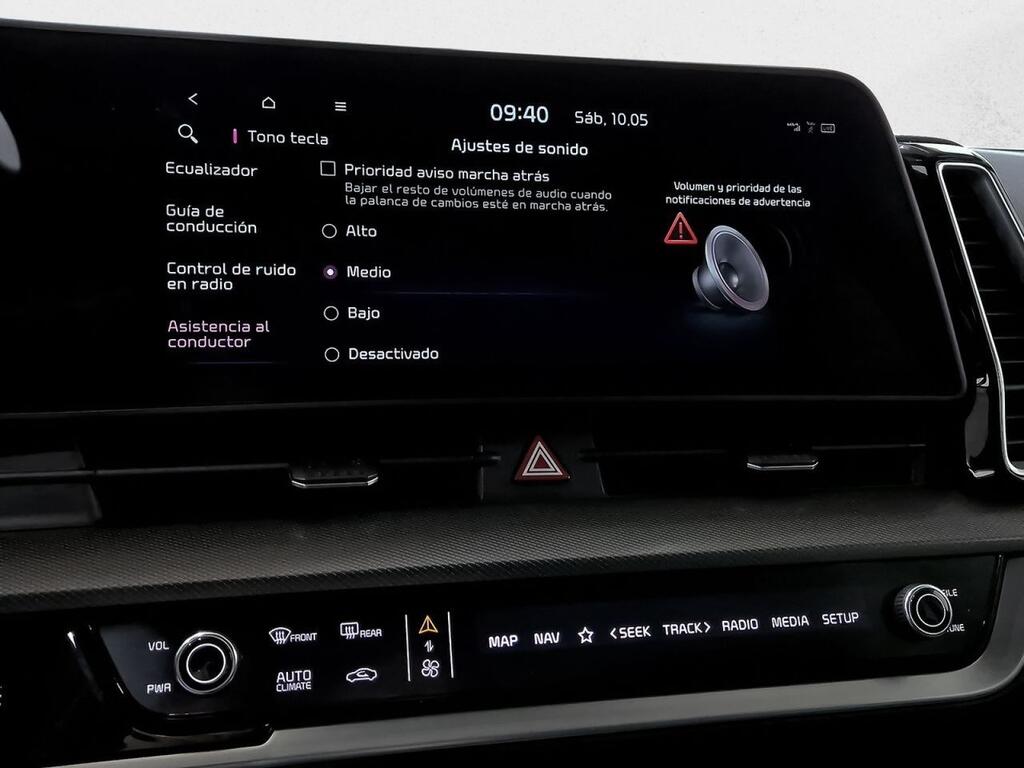 Kia Sportage 1.6 T-GDi MHEV 180CV Tech 4x4 DCT 23