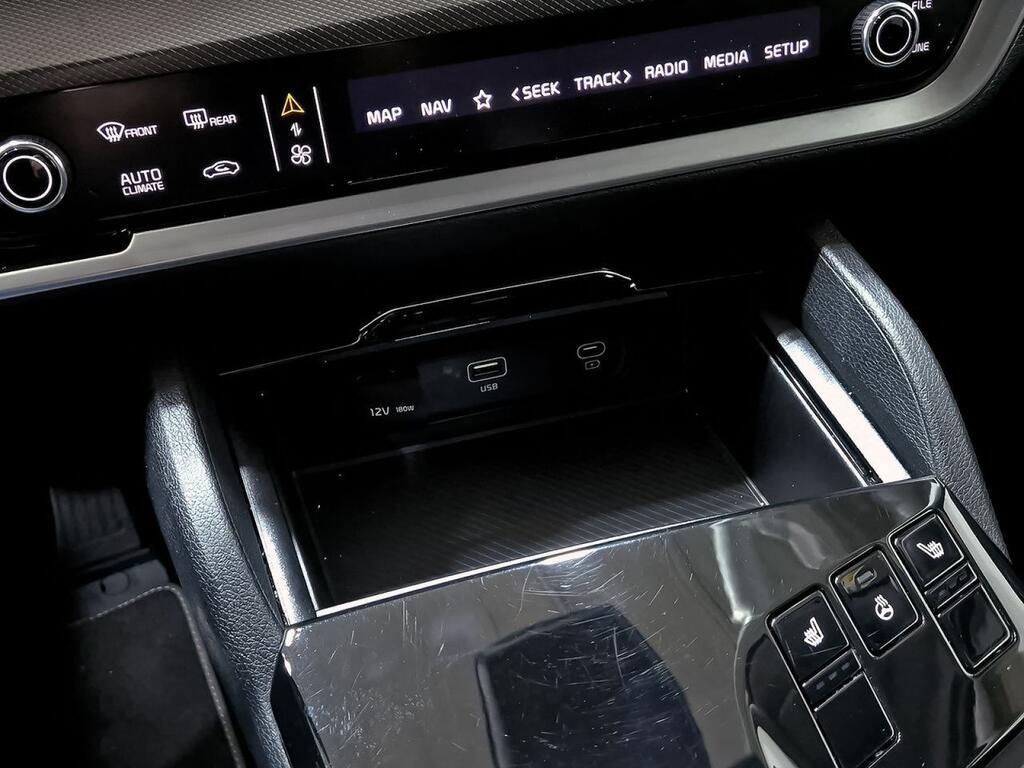 Kia Sportage 1.6 T-GDi MHEV 180CV Tech 4x4 DCT 27