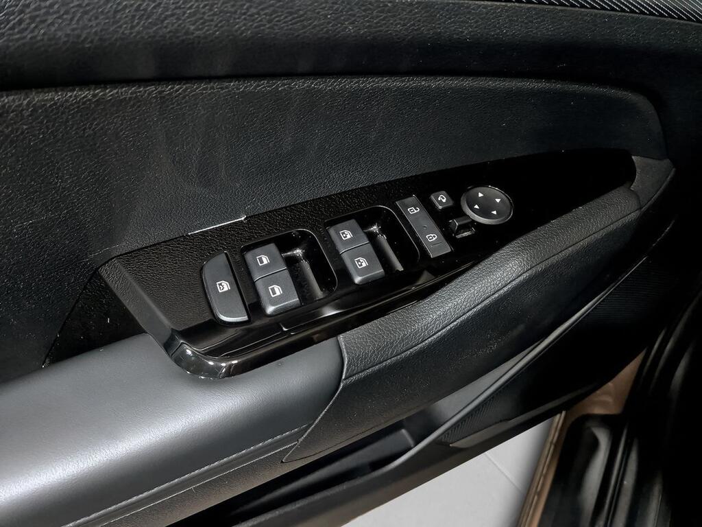 Kia Sportage 1.6 T-GDi MHEV 180CV Tech 4x4 DCT 11