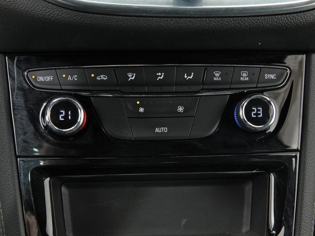 Opel Astra 1.2T SHR 107kW (145CV) Ultimate 28