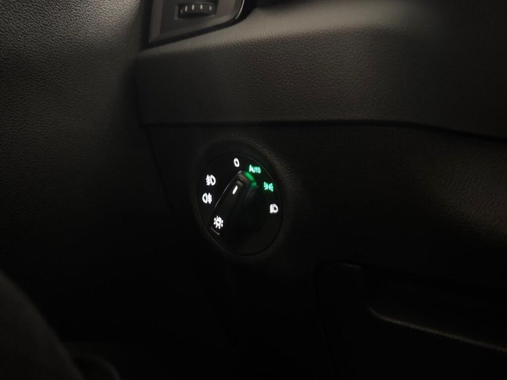 Skoda Karoq 1.5 TSI 110kW (150CV) DSG ACT Selection 13