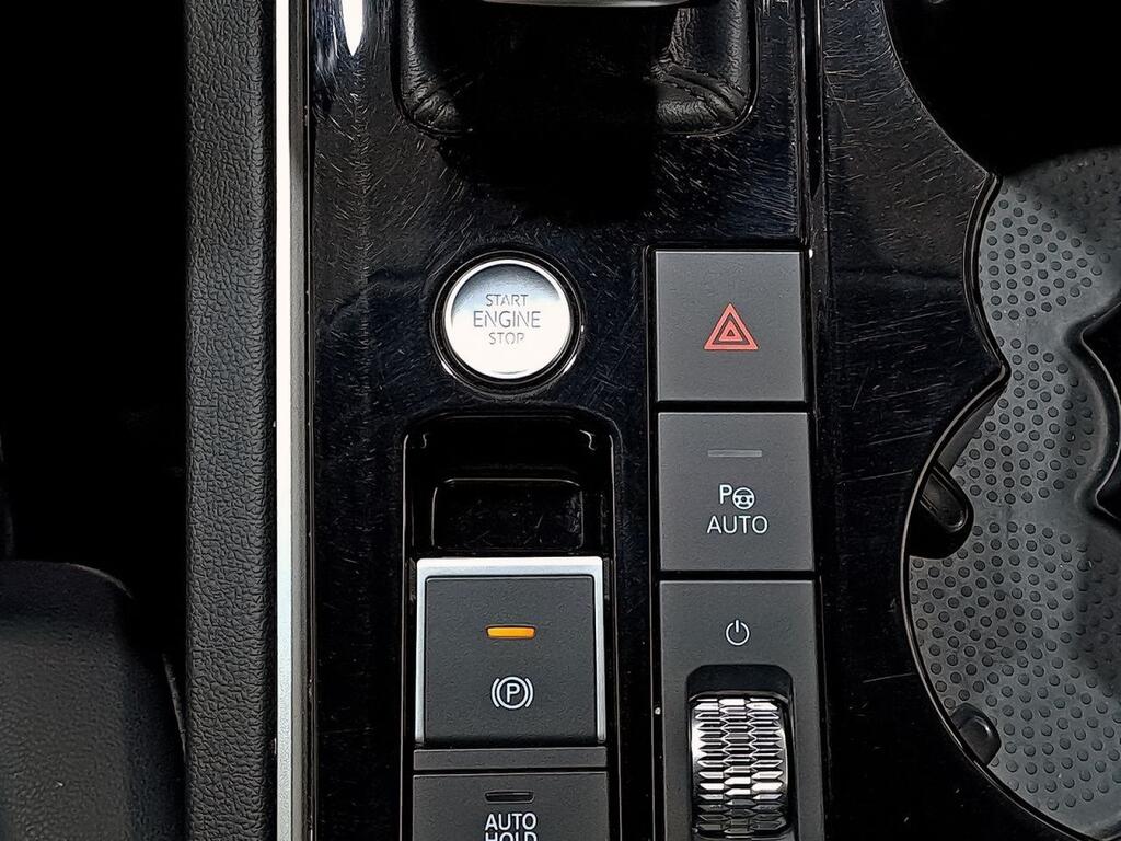 Volkswagen Touareg eHybrid Eleg 3.0 V6 TSI 280kW Tip 4M 38