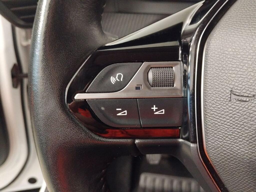 Peugeot 2008 ACTIVE 1.2 PURETECH 100 CV S&S 5P 8