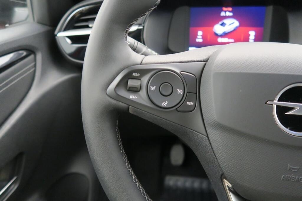 Opel Corsa GS 1.2T XHL100 CV 5P 11