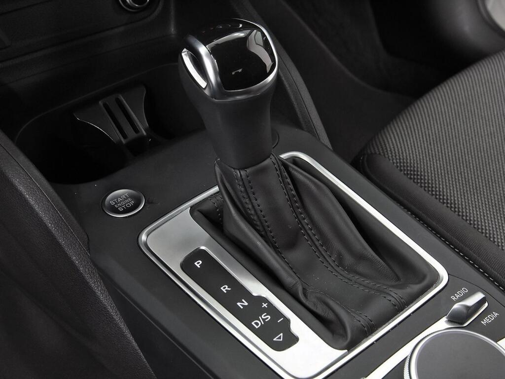 Audi Q2 S line 30 TDI 85kW (116CV) S tronic 32