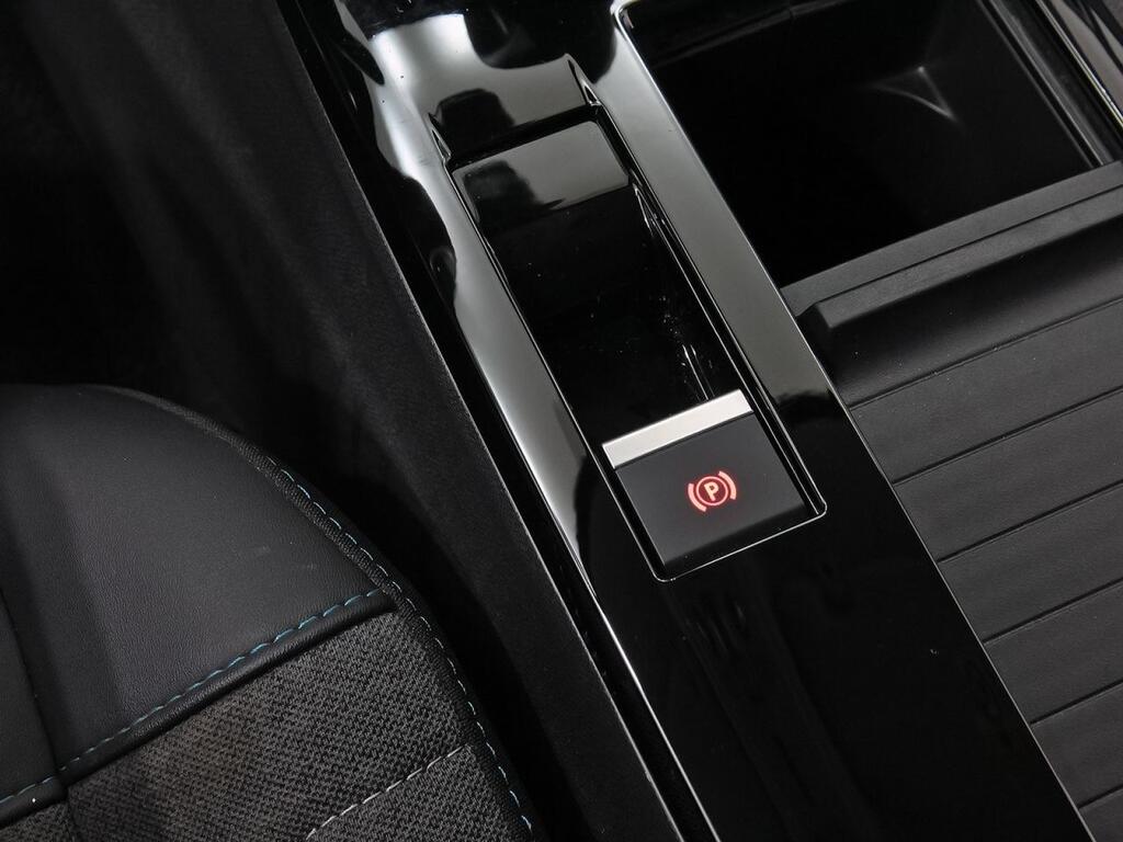 Citroën C4 PureTech 130 S&S 6v Feel Pack 33