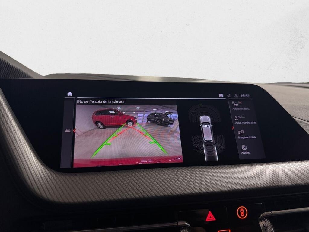 BMW Serie 1 116d Corporate Auto. 16