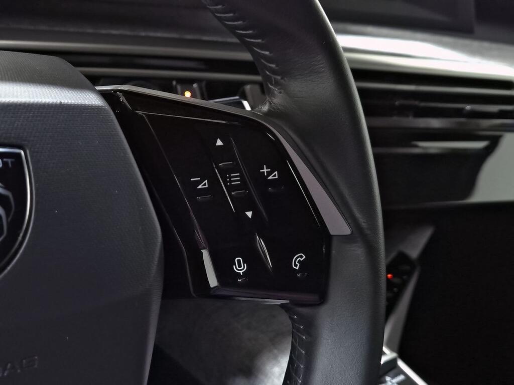 Peugeot 3008 Hybrid 1.2 100KW Allure eDCS6 17