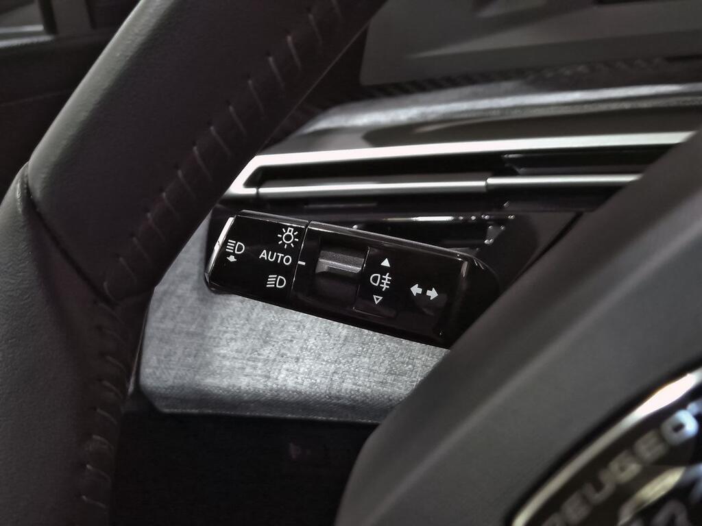 Peugeot 3008 Hybrid 1.2 100KW Allure eDCS6 14