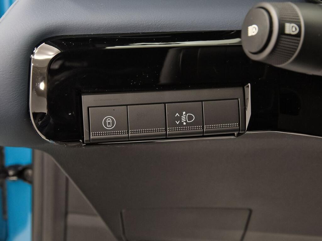 Nissan Micra Long Range 4x2 Tekna 13