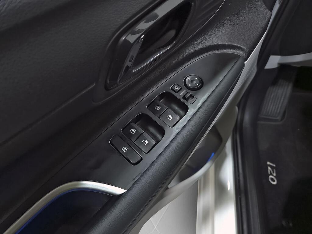 Hyundai i20 1.0 TGDI 74kW (100CV) 48V Tecno 11