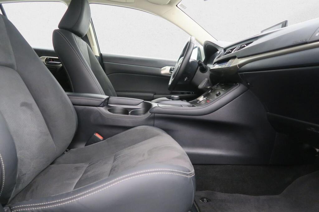 Lexus CT 200H EXECUTIVE NAVI 1.8 HYBRID136 CV AUTO 5P 16