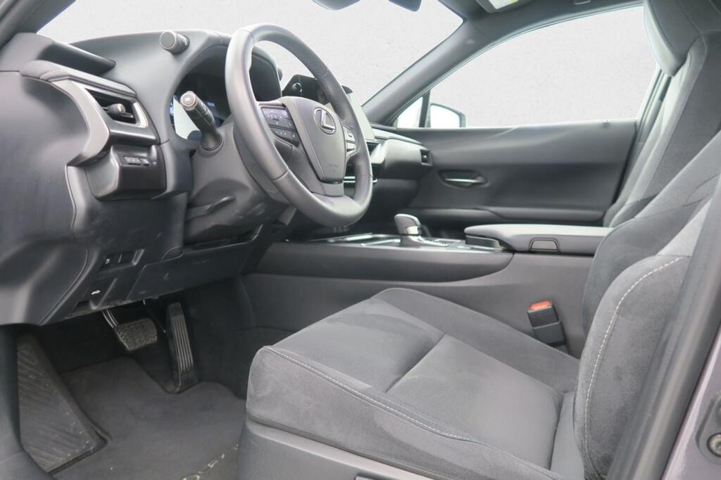 Lexus UX 300H PLUS 2.0 HYBRID 199 CV AUTO 5P 7