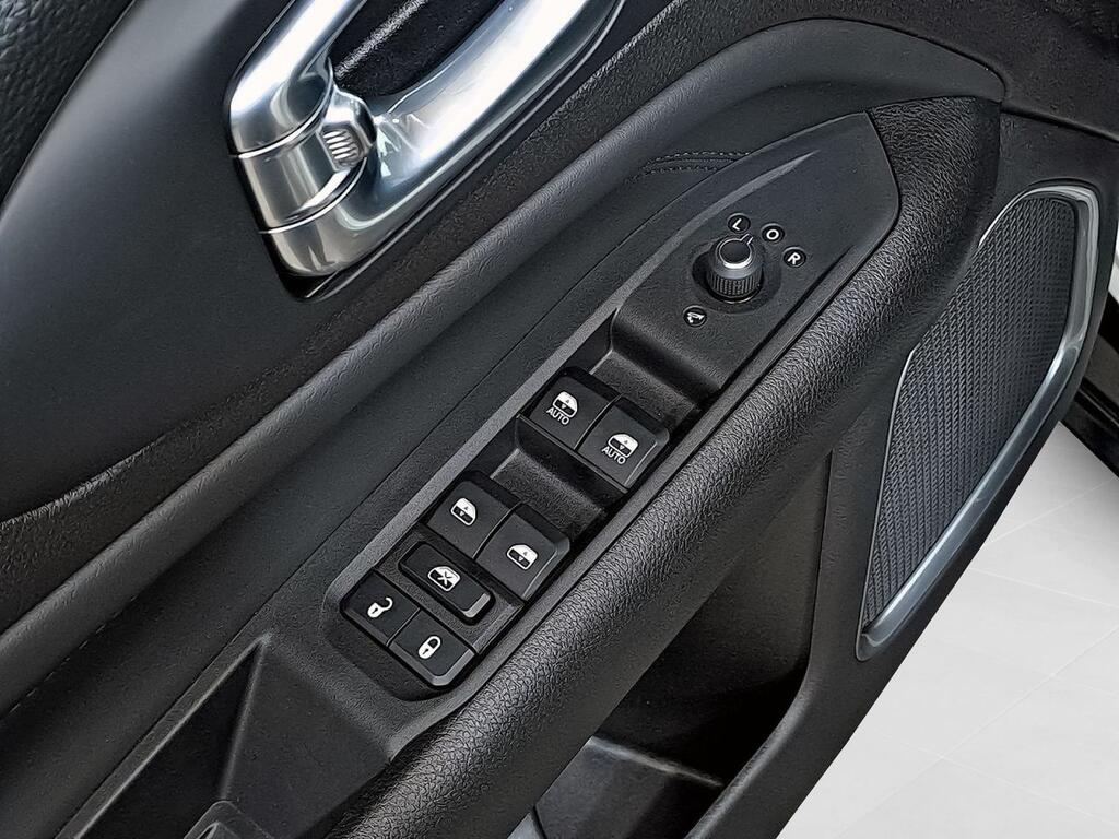 Jeep Compass 4Xe 1.3 PHEV 177kW Summit AT AWD 13