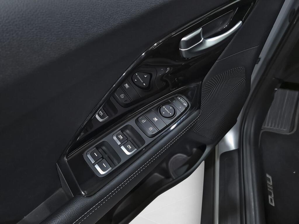 Kia Niro 1.6 GDi HEV 104kW (141CV) Drive 11