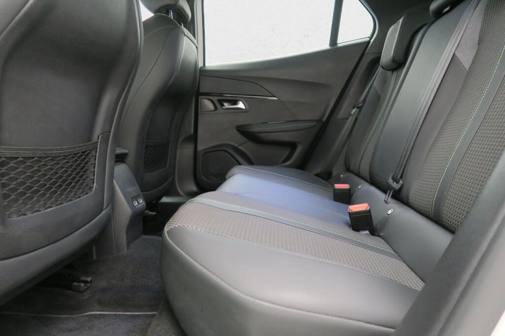 Peugeot 2008 GT Puretech 130 S&S EAT8 18